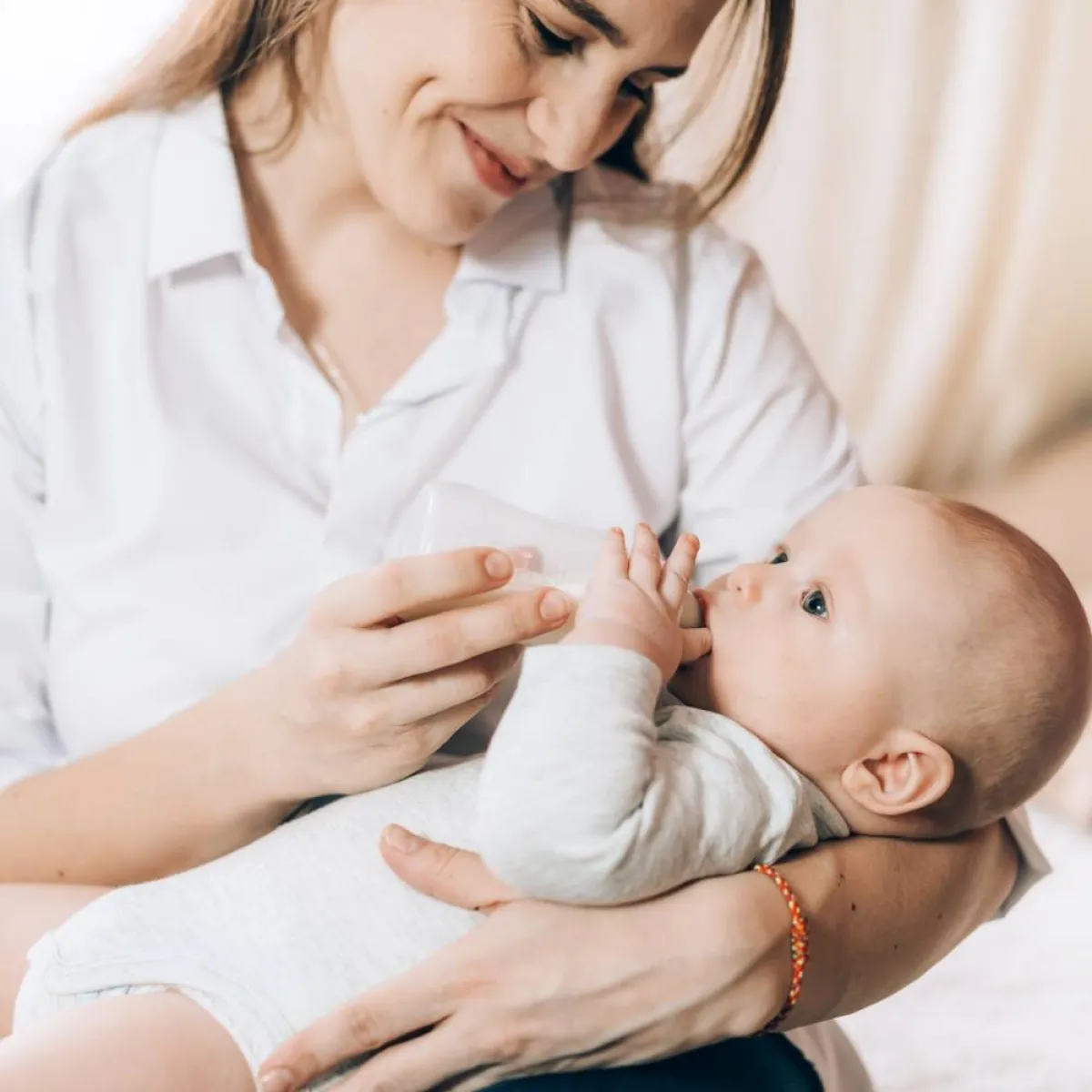 صورة لأم وطفلها