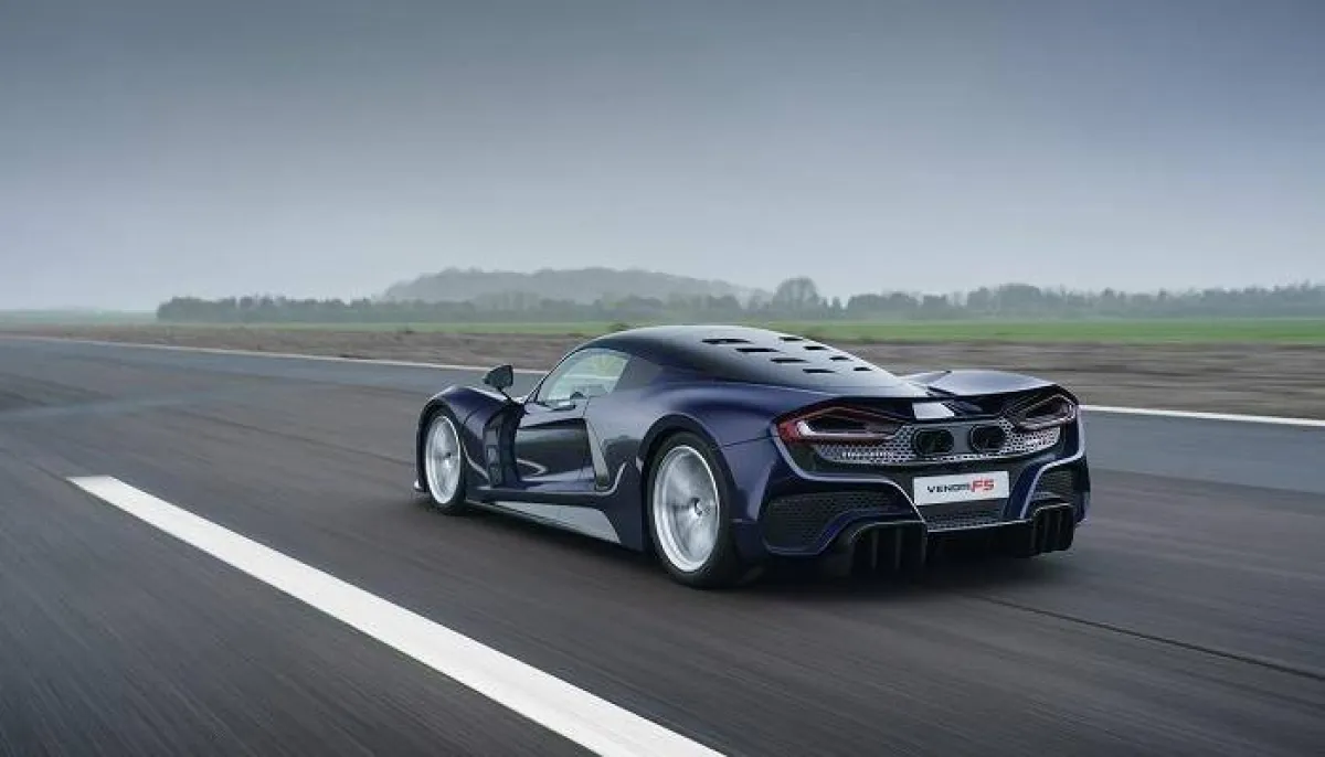 هينيسي فينوم إف 5 تطلق العنان بقوة 1,817 حصاناً في اختبارها الأخير!