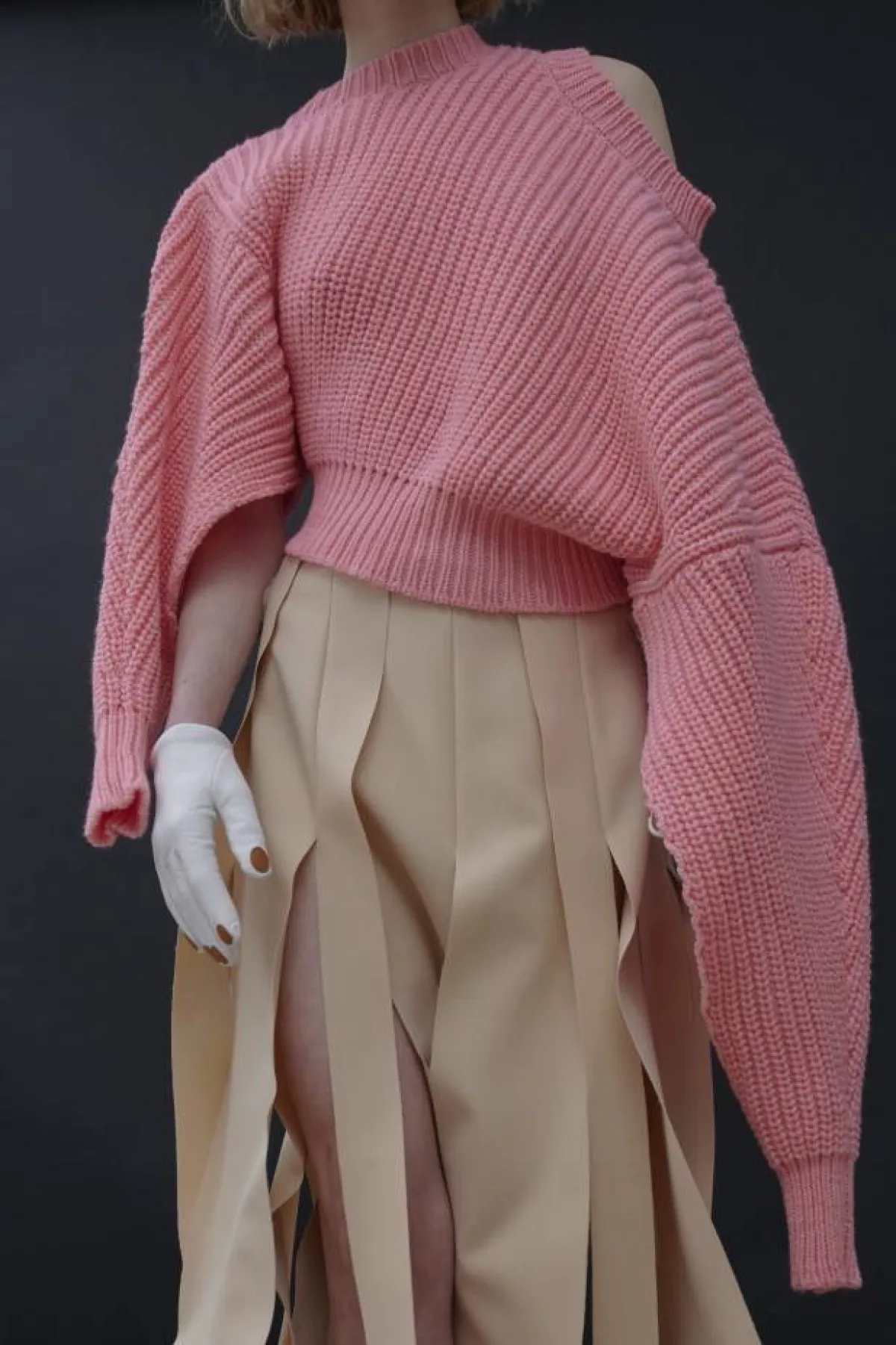 قفازات بيضاء من أوايك