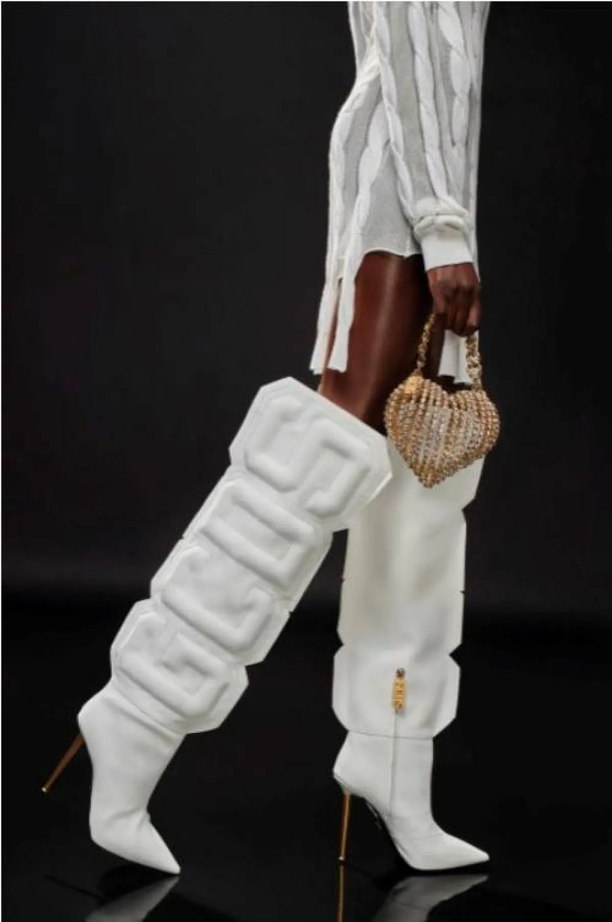 جزمة باللون الأبيض للمناسبات الرسمية من جي سي دي إس  Gcds