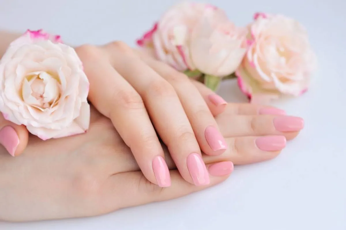 حيل تجنبك فقاعات الأظافر