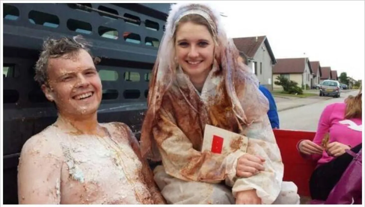 ثقافات غريبة حول العالم