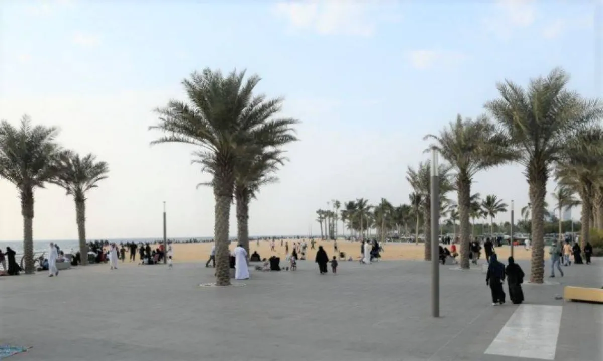 الواجهات البحرية والحدائق العامة بجدة تشهد إقبالا من الزوار