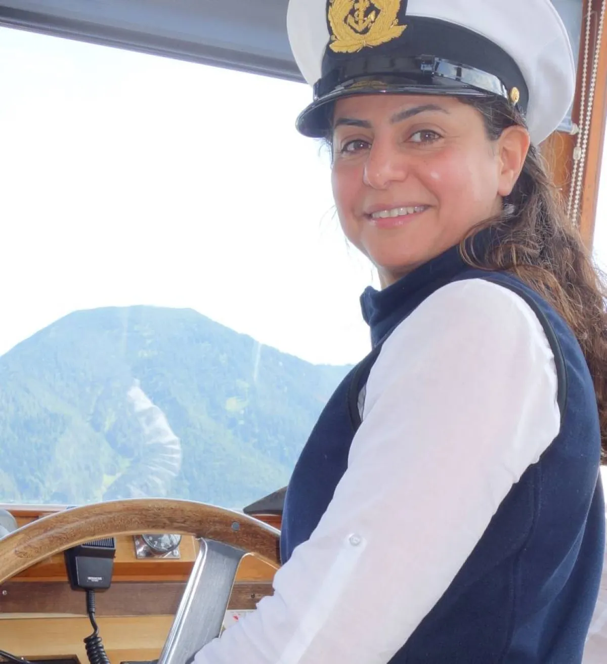 صورة القبطانة نجد بوشي