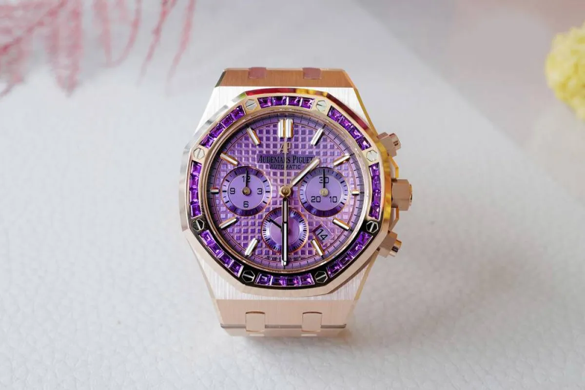 SHADES OF PURPLE Watches  درجات البنفسجي في الساعات