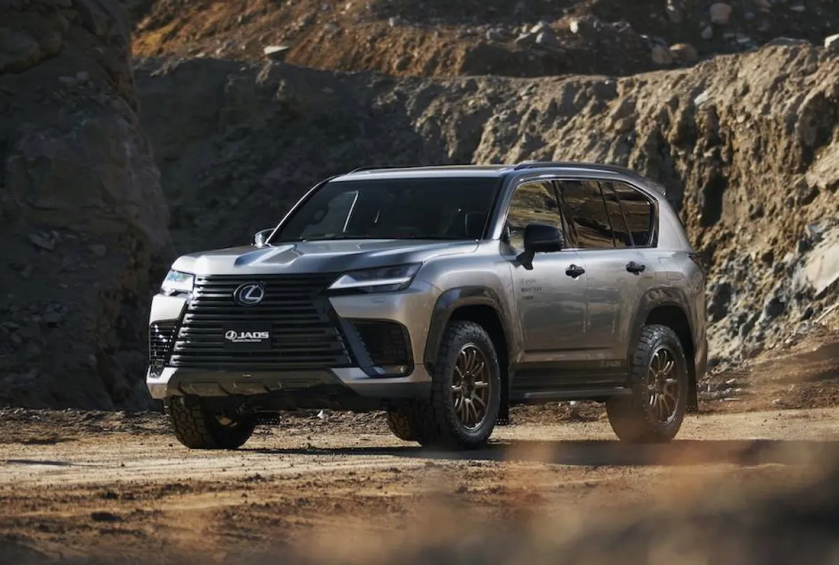 لكزس LX 600 بتعديل جديد للطرق الوعرة