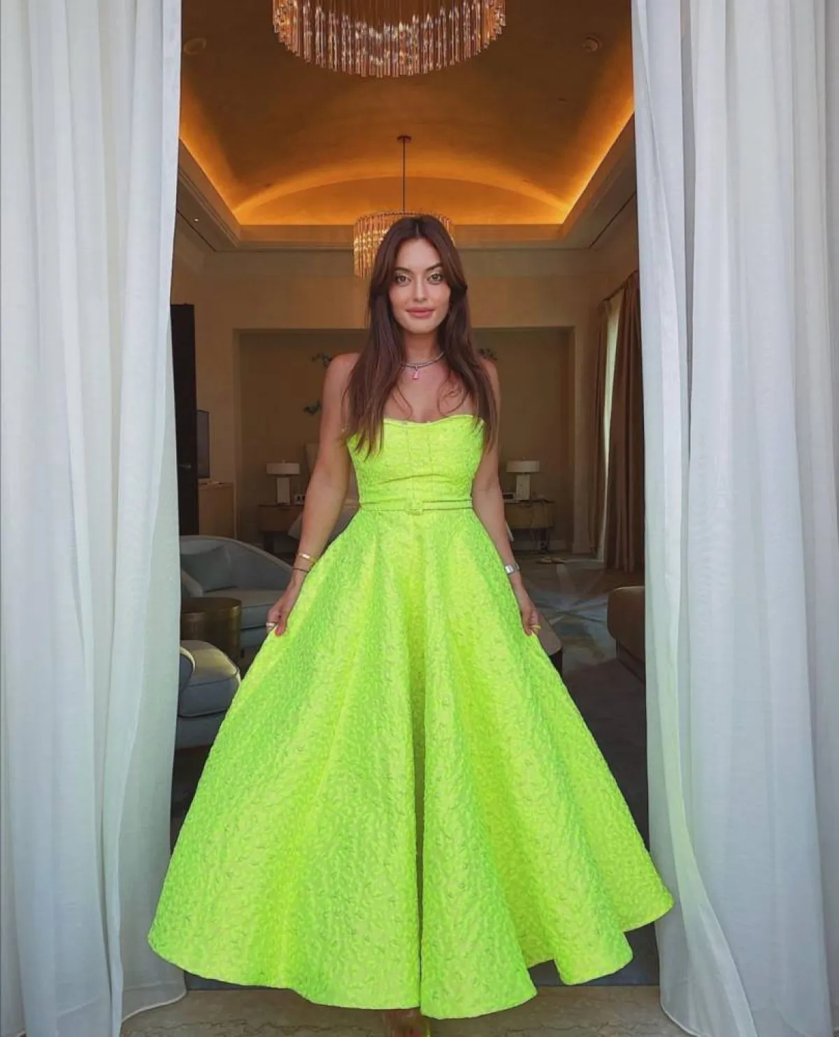 أزياء باللون الأخضر من كارن وازن