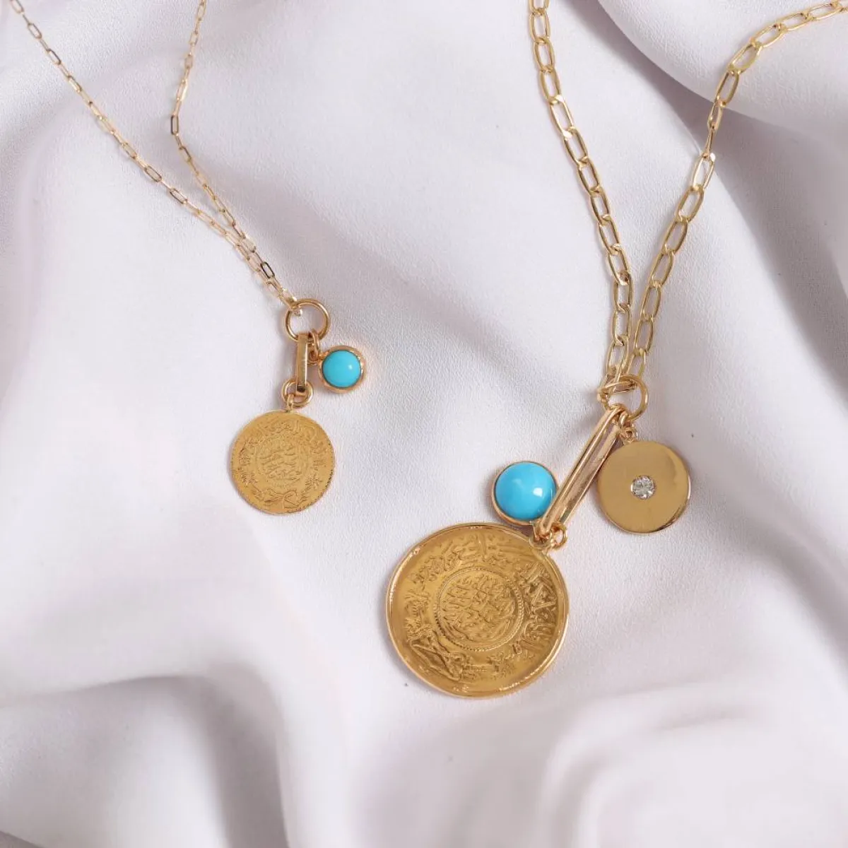 مجوهرات الفيروز من تصميم ليليان اسماعيل