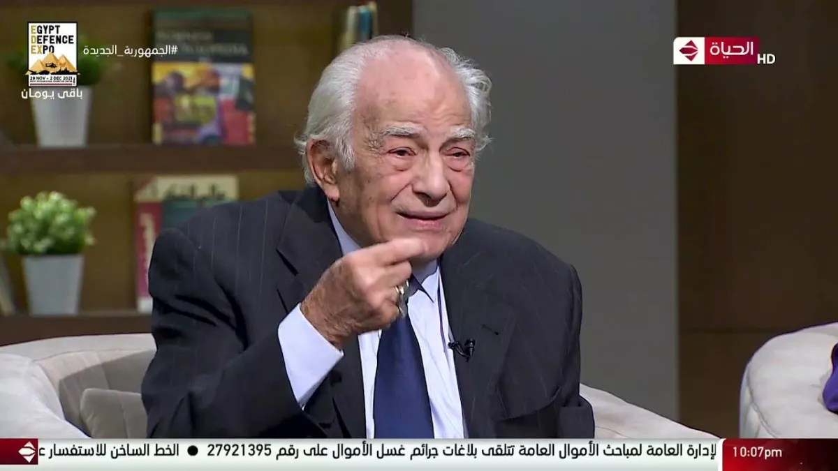 الفنان رشوان توفيق خلال استضافته في برنامج  مع الإعلامي عمرو الليثي على شاشة الحياة - الصورة من حساب القناة على يوتيوب