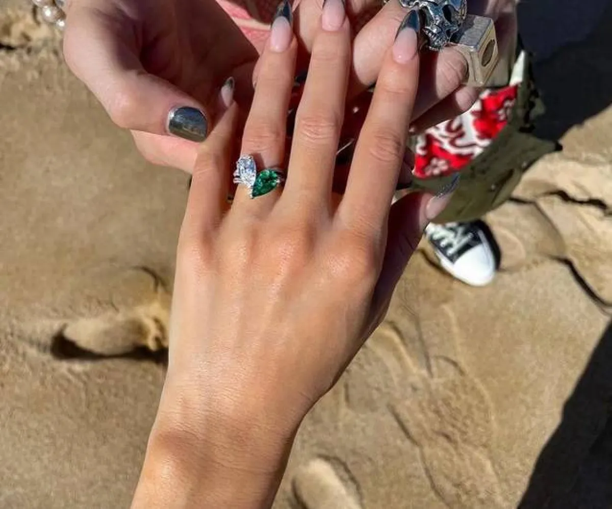 خاتم خطوبة ميغان فوكس-الصورة من صفحة مجوهرات Stephen Webster على انستغرام