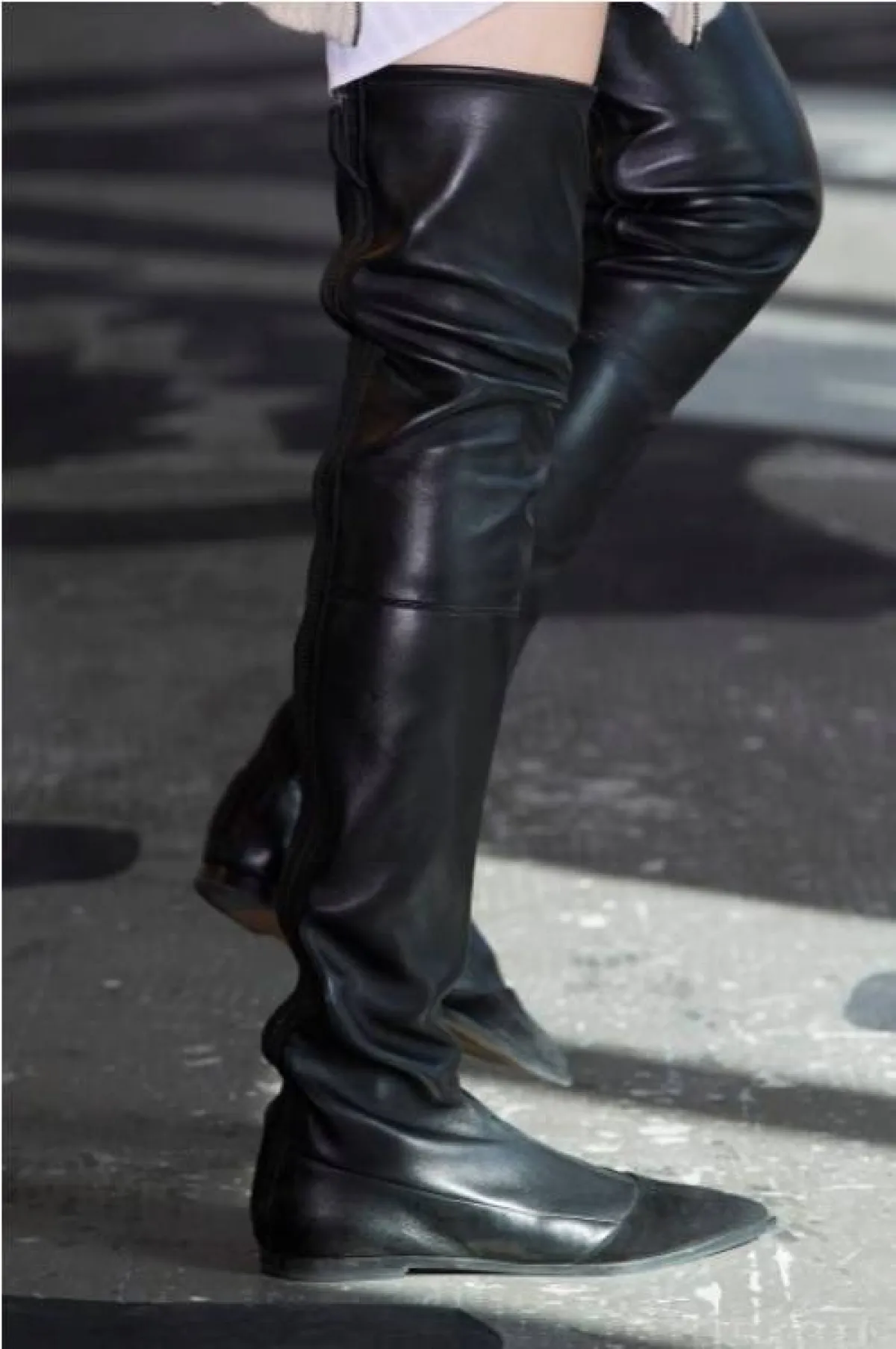 جزمة جلدية سوداء من إيترو   Etro