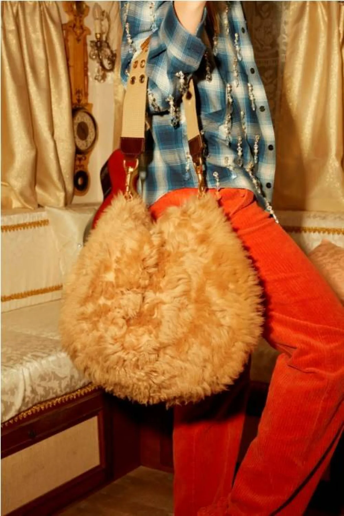 حقيبة الفرو من ديسكويرد 2  Dsquared 2