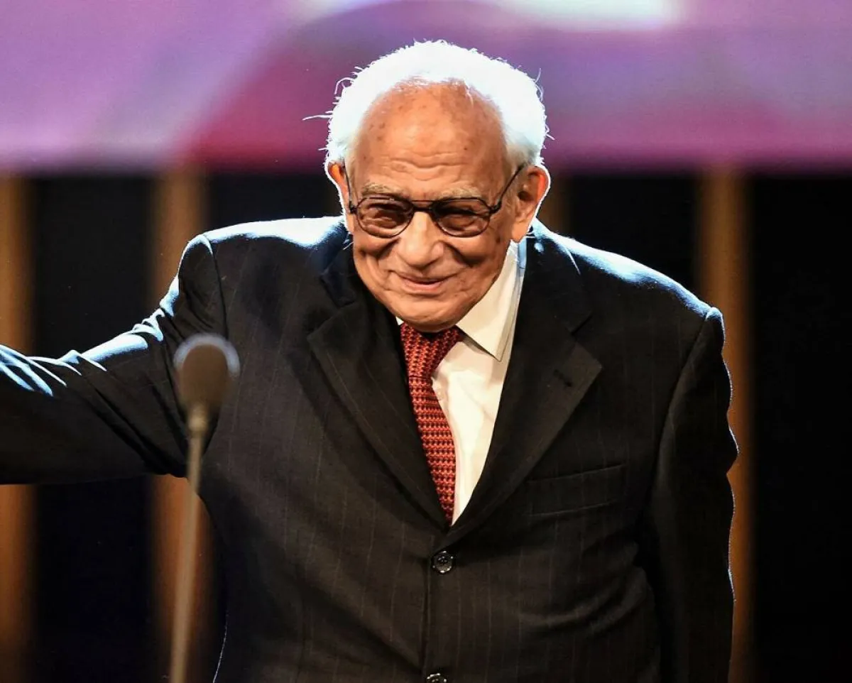 الفنان رشوان توفيق من حفل ختام مهرجان القاهرة السينمائي- الصورة من المسؤول الإعلامي للمهرجان