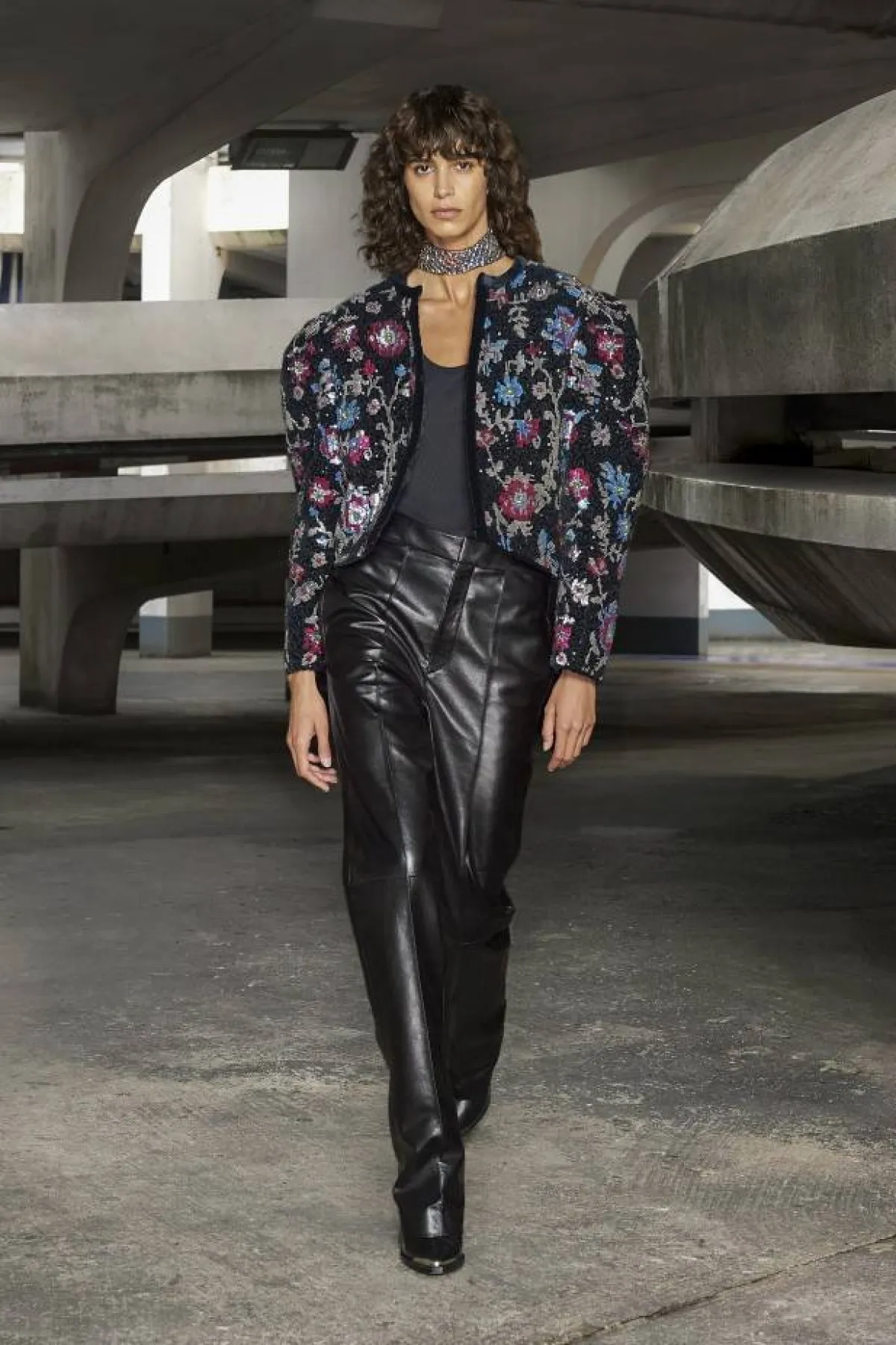 جاكيت مطبّع بالأزهار من إيزابيل مارانت Isabel Marant  