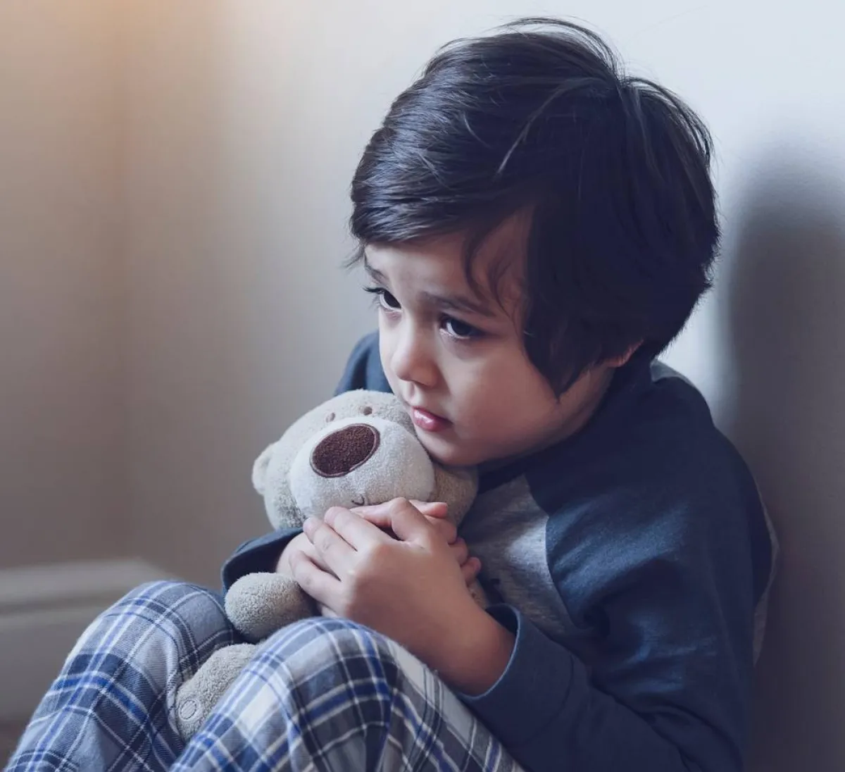 صورة لطفل يعاني من خوف مرضي