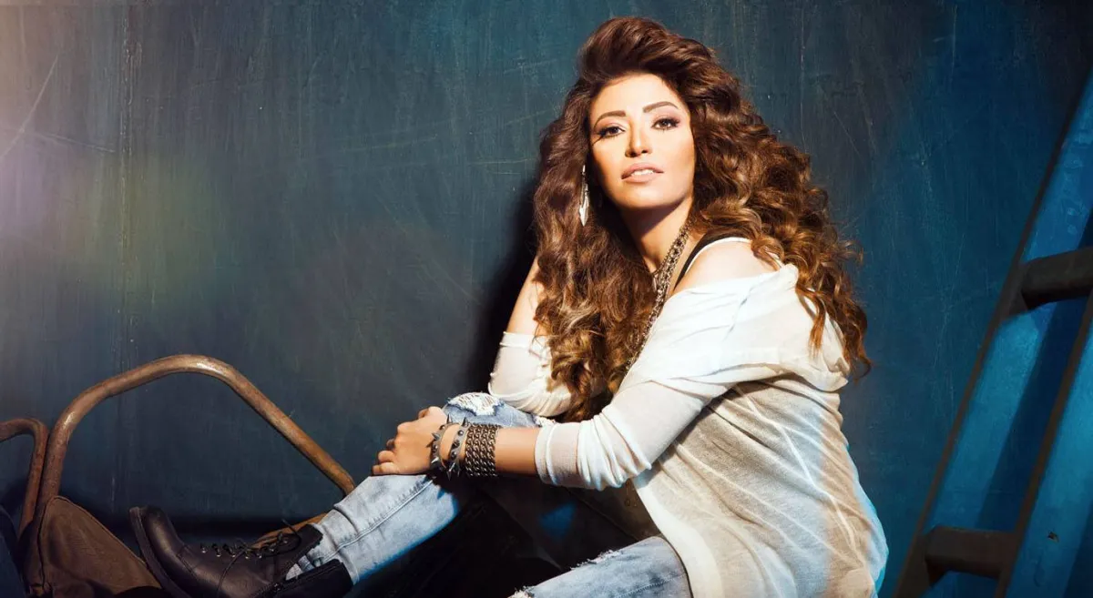 غادة رجب - الصورة من حسابها على الفيس بوك