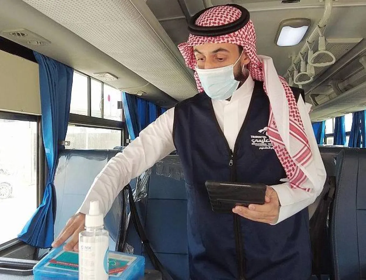 تطبيق جميع الإجراءات الاحترازية وفق التعليمات الواردة من الجهات ذات العلاقة. الصورة من "واس"