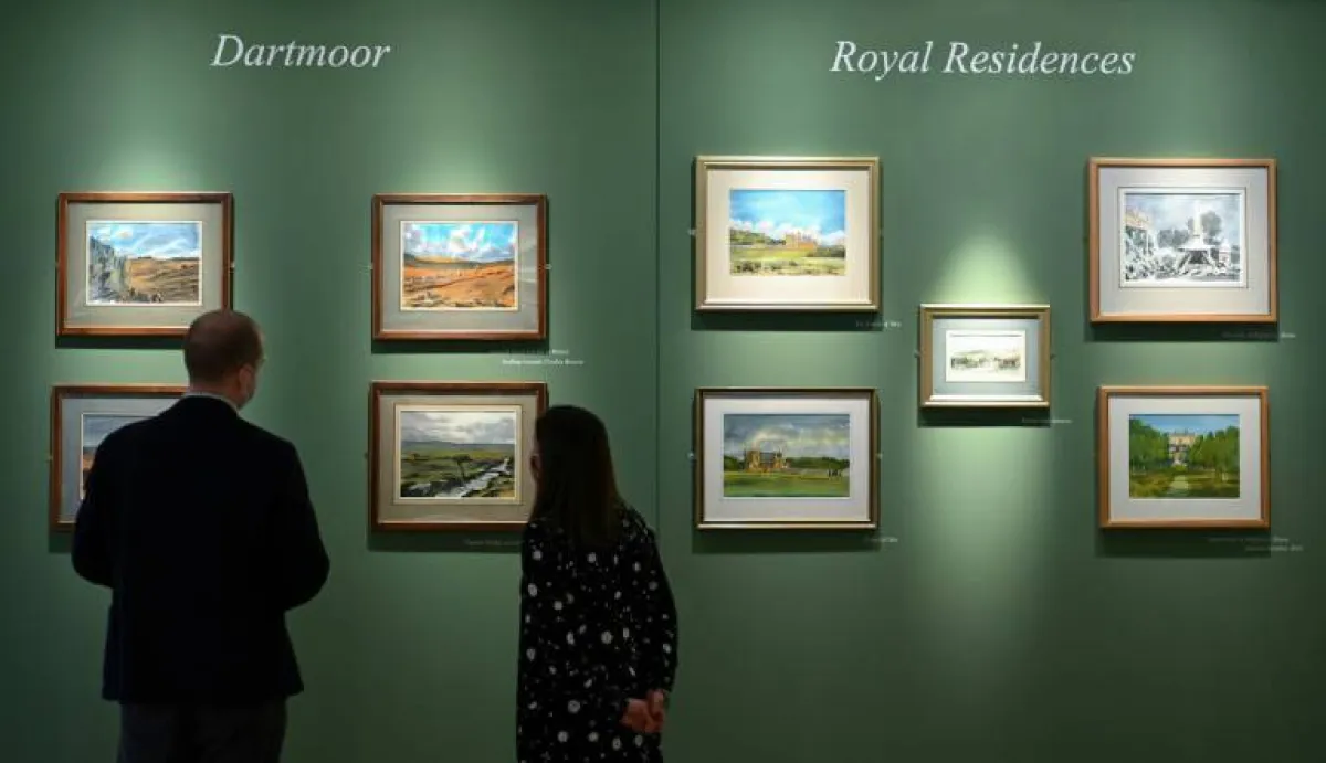 معرض الألوان المائية للأمير تشارلز بكنيسة عتيقة منذ القرن التاسع عشر 