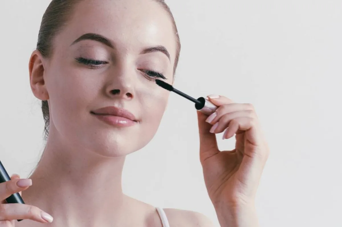 خطوات تطبيق الماسكرا