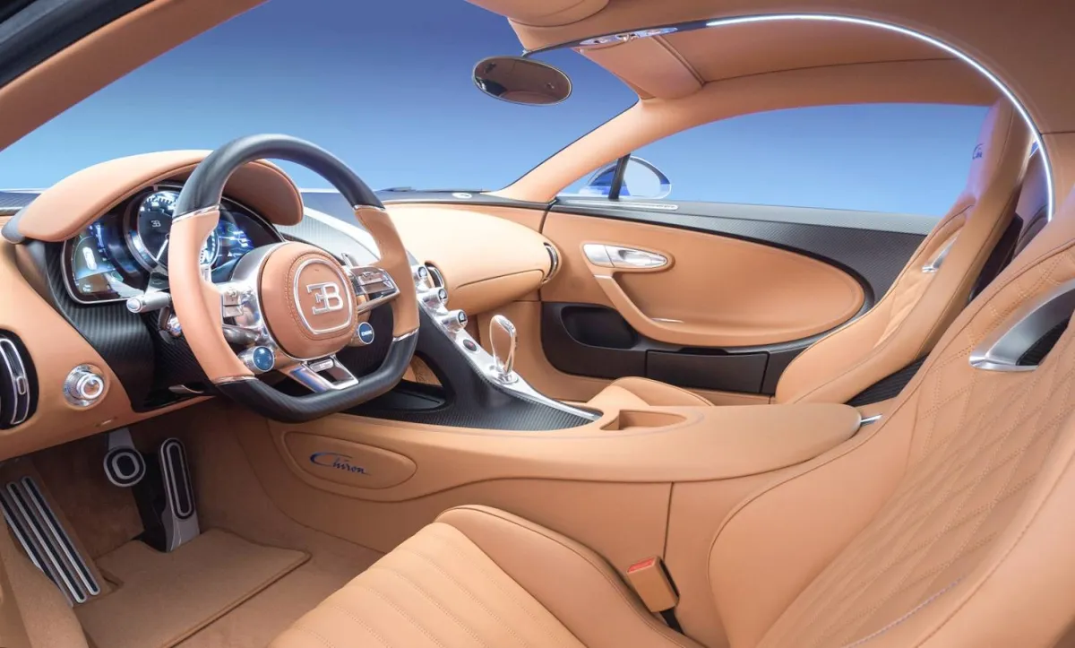 داخلية بوغاتي تشيرون 