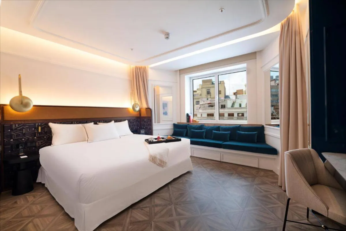 أونلي يو هوتل فالنسيا