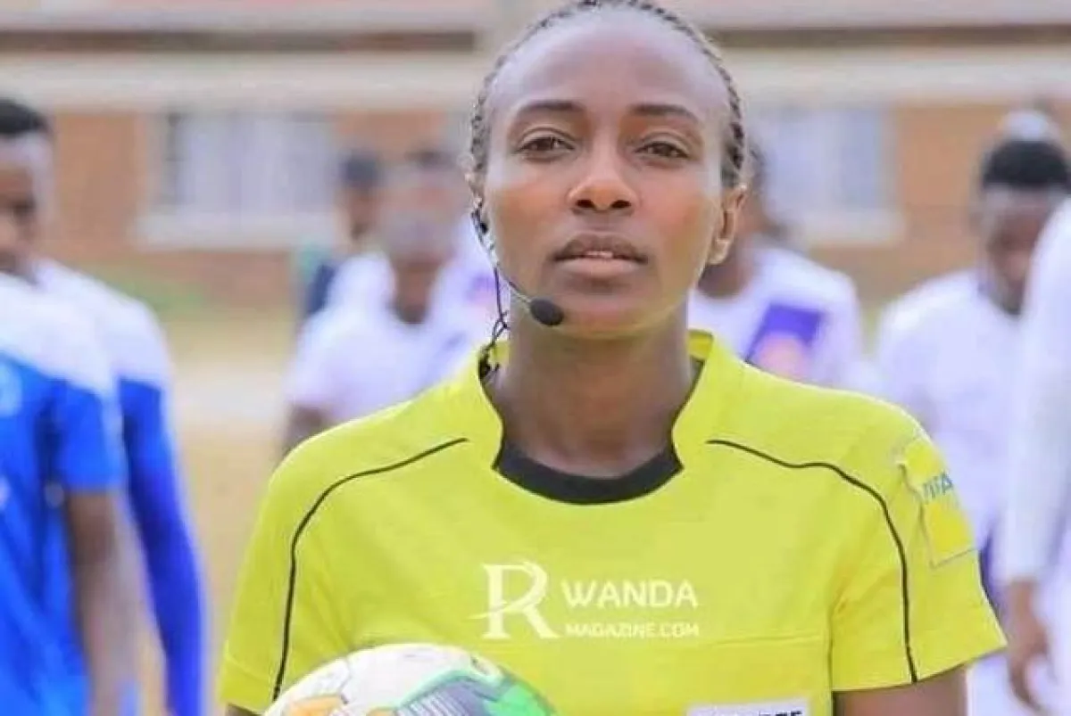 حكمة كرة القدم سليمة الصورة من موقع مجلة لوبوان الفرنسيةle point