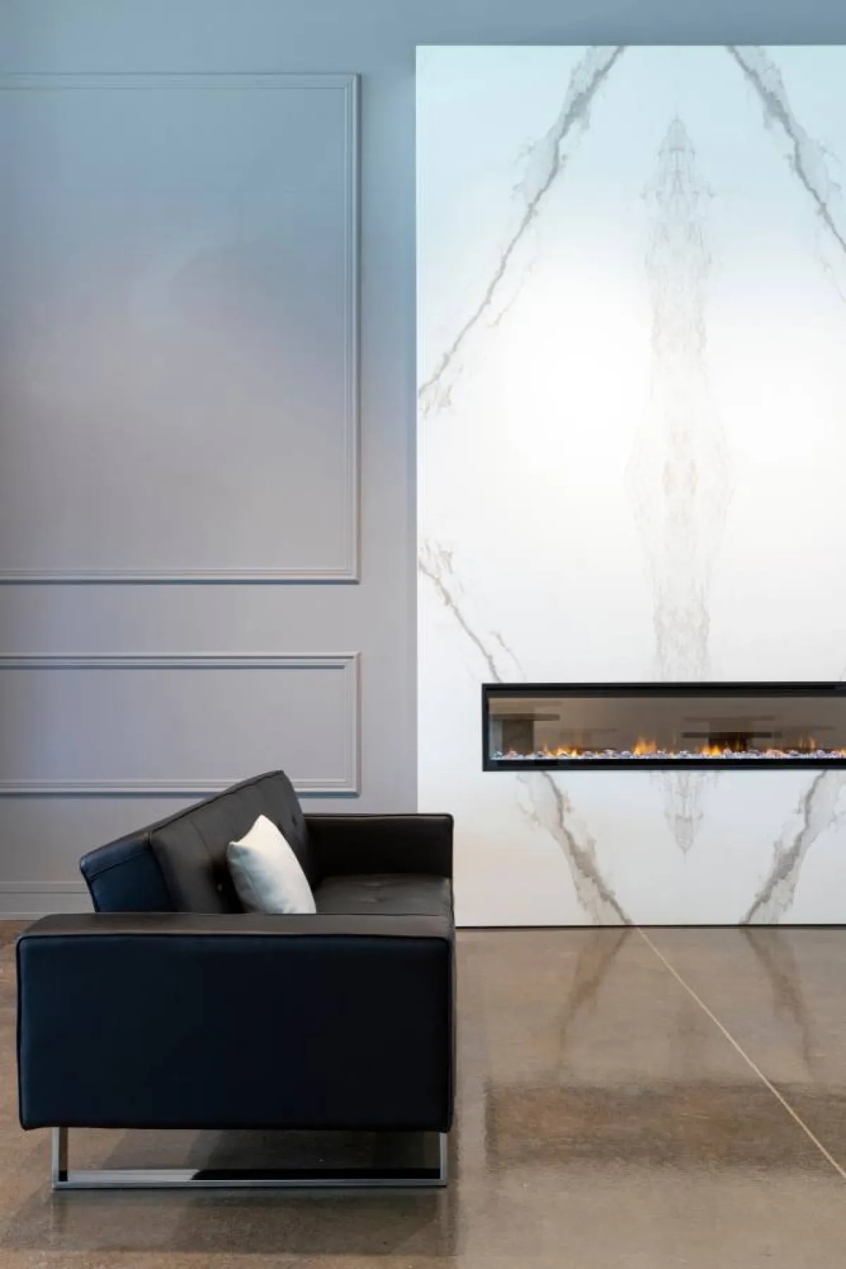 هناك مواد عدة غير الرخام تستخدم للجدران