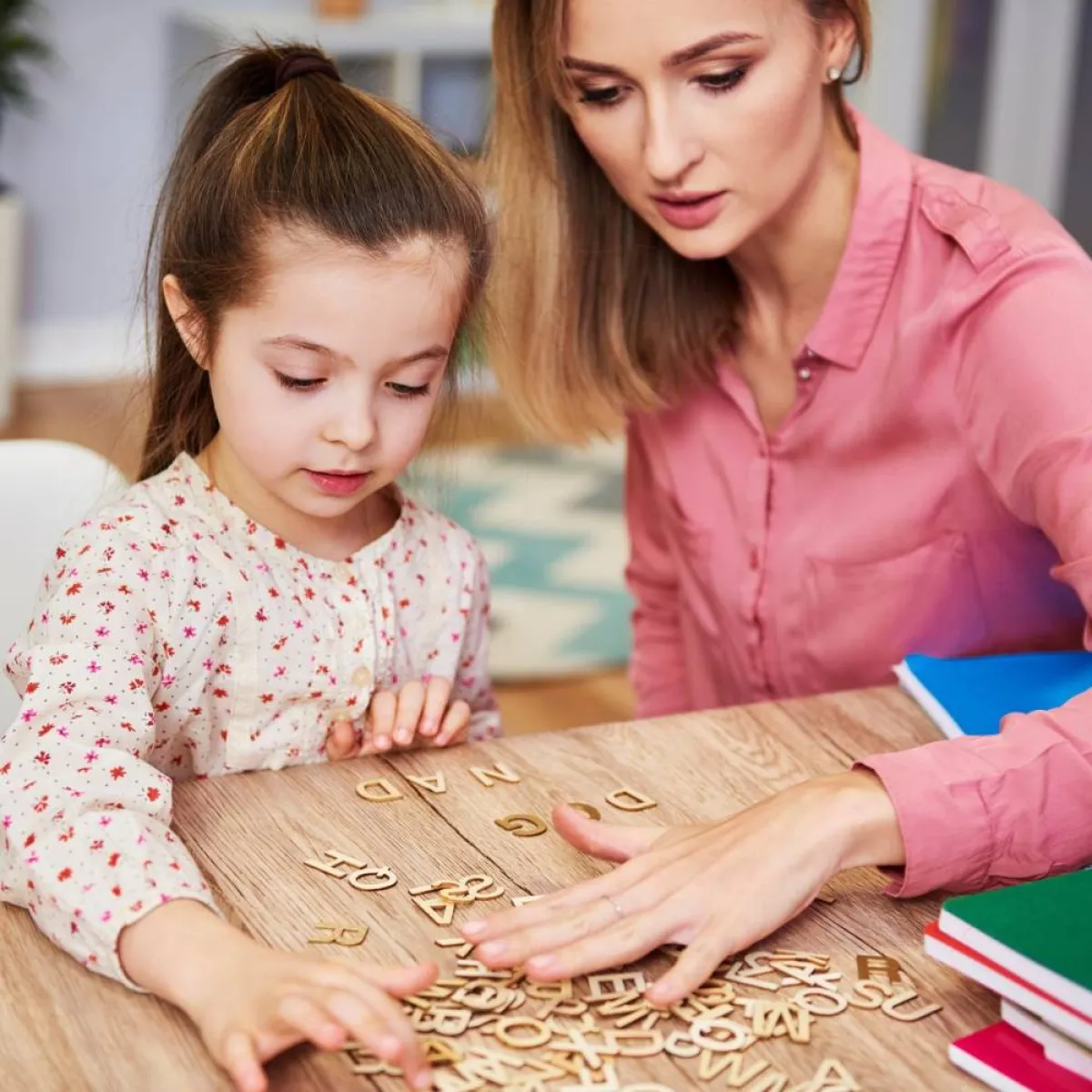 صورة لأم وطفلتها