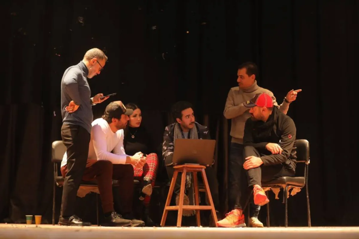 عمرو يوسف ونسرين طافش وحسن الرداد الصورة من وحمدي بدر--المسؤول الإعلامي لمسرحية "كازانوفا"