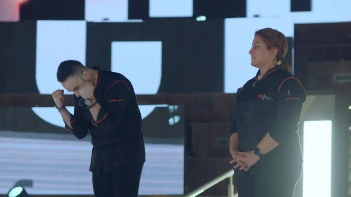 شربل حايك لحظة إعلان فوزه توب شيف العالم العربي في موسمه الخامس  - الصورة من المسؤول الإعلامي لمجموعة الـmbc