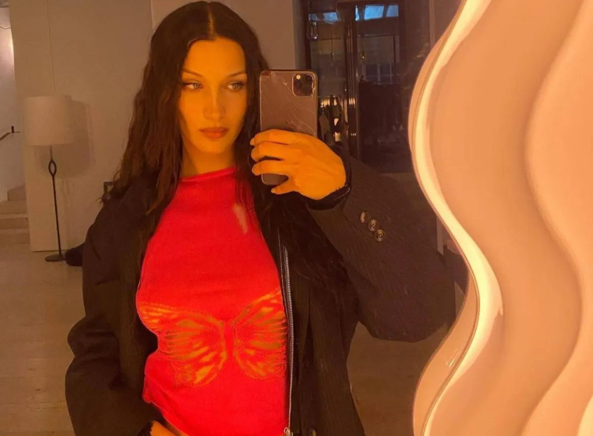 عارضة الأزياء بيلا حديد - الصورة من حسابها في إنستغرام