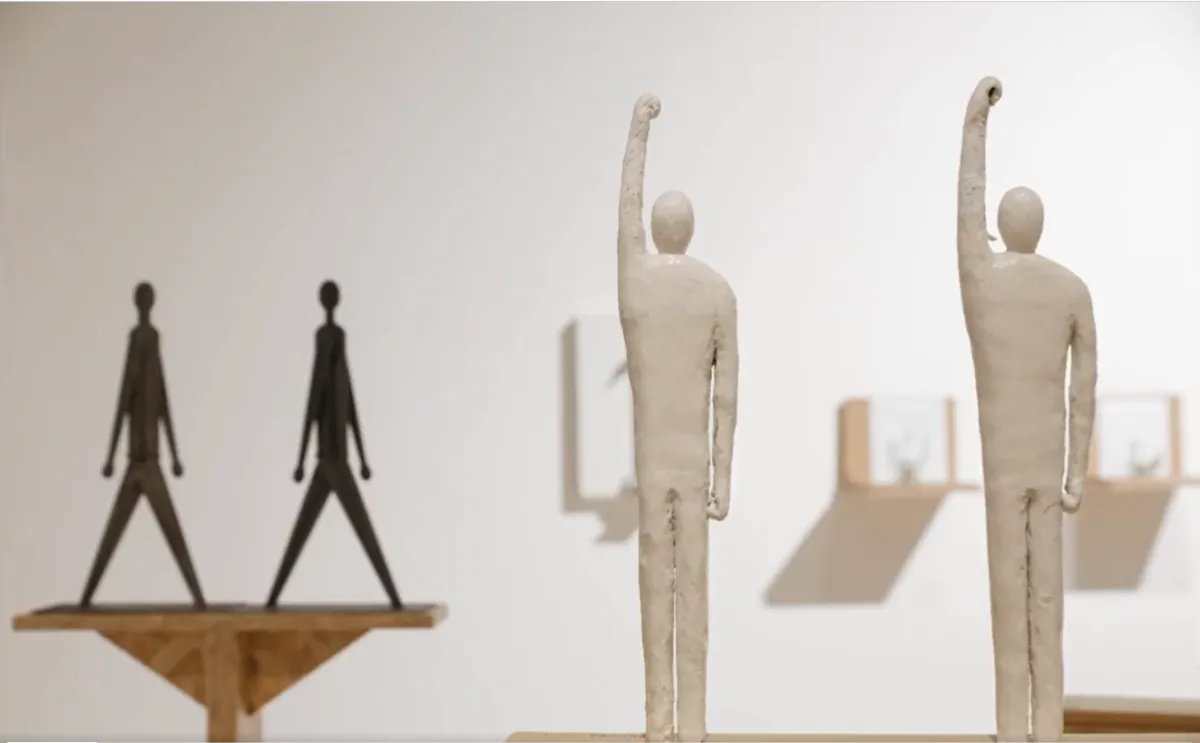 عمل فني لوانغ لويان بمعرض البينالي - الصورة من حساب البينالي على تويتر