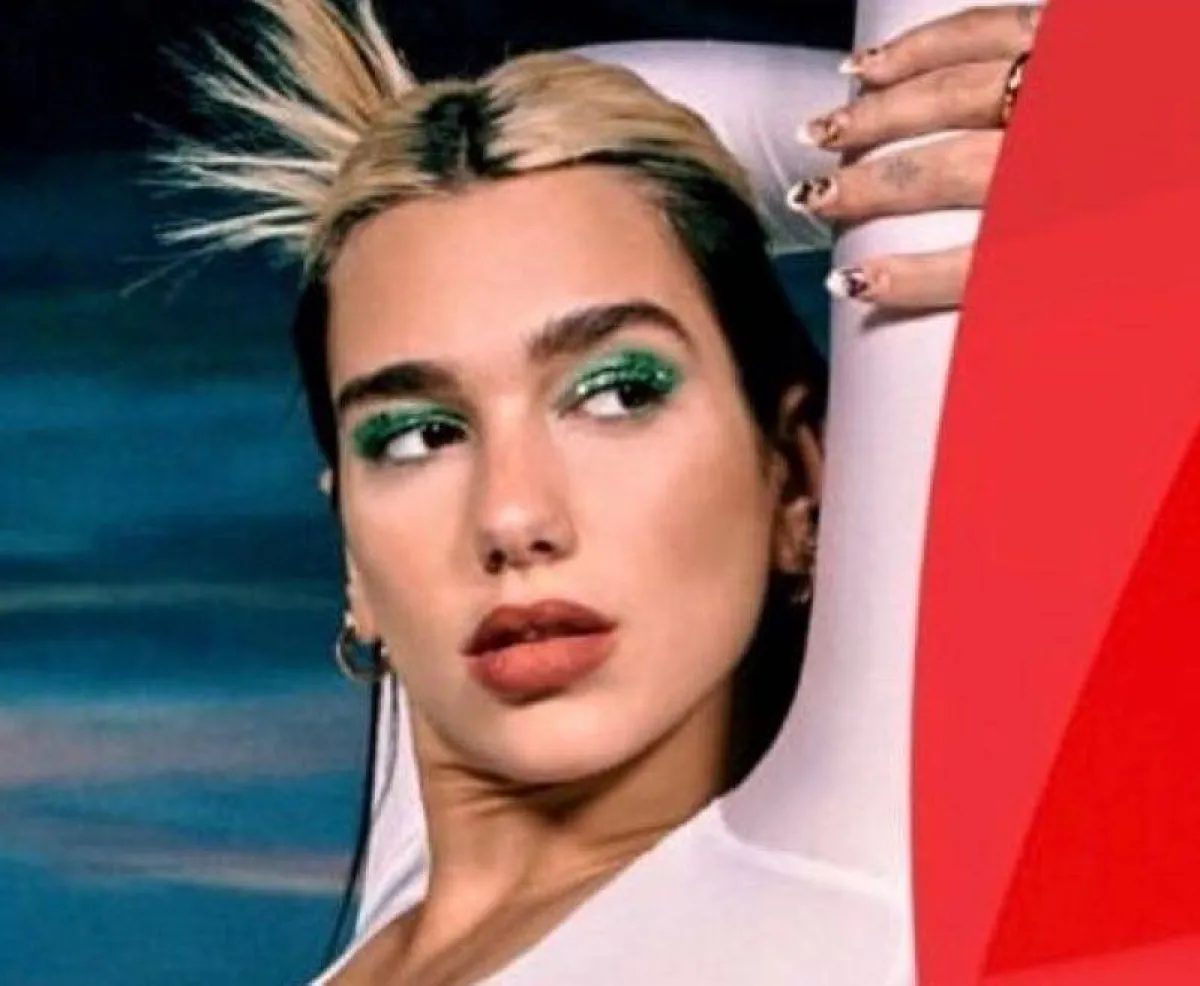 مكياج أخضر لافت