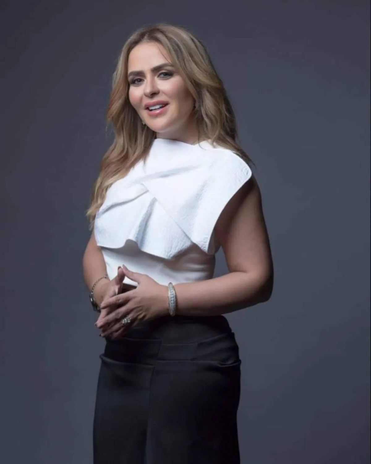 الإعلامية مها الصغير - الصورة من حسابها على انستغرام