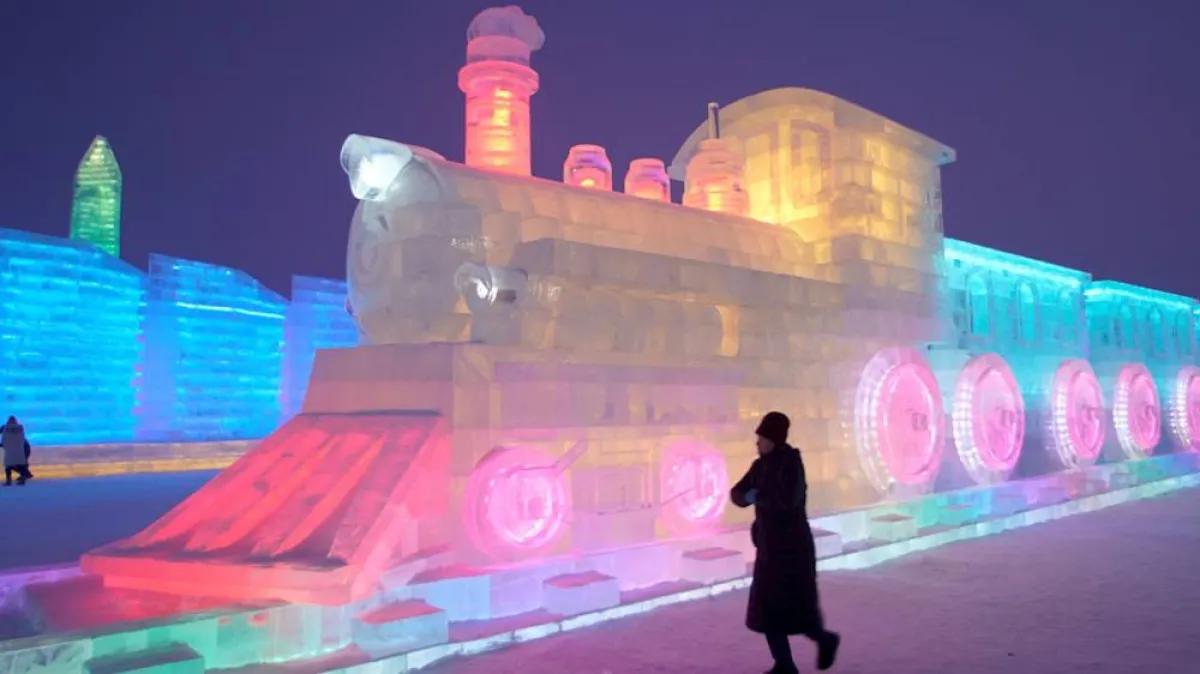 مهرجان هاربين الدولي ال28 بمنحوتاته الثلجية البديعة 