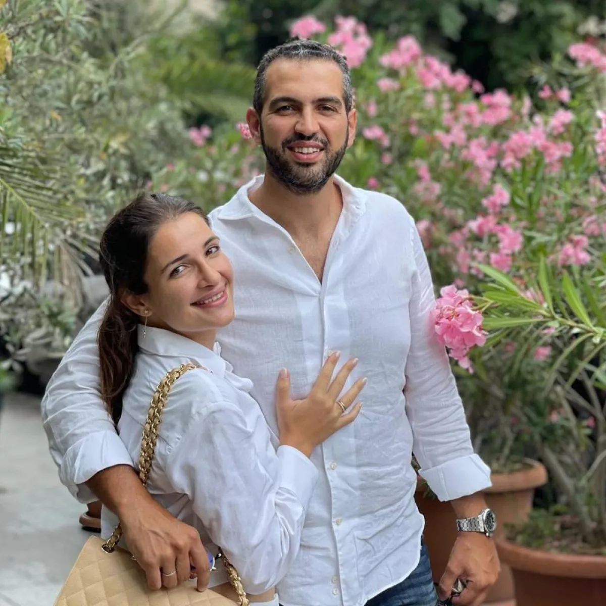 شام الذهبي وخطيبها أحمد هلال - الصورة من حساب شام على انستغرام