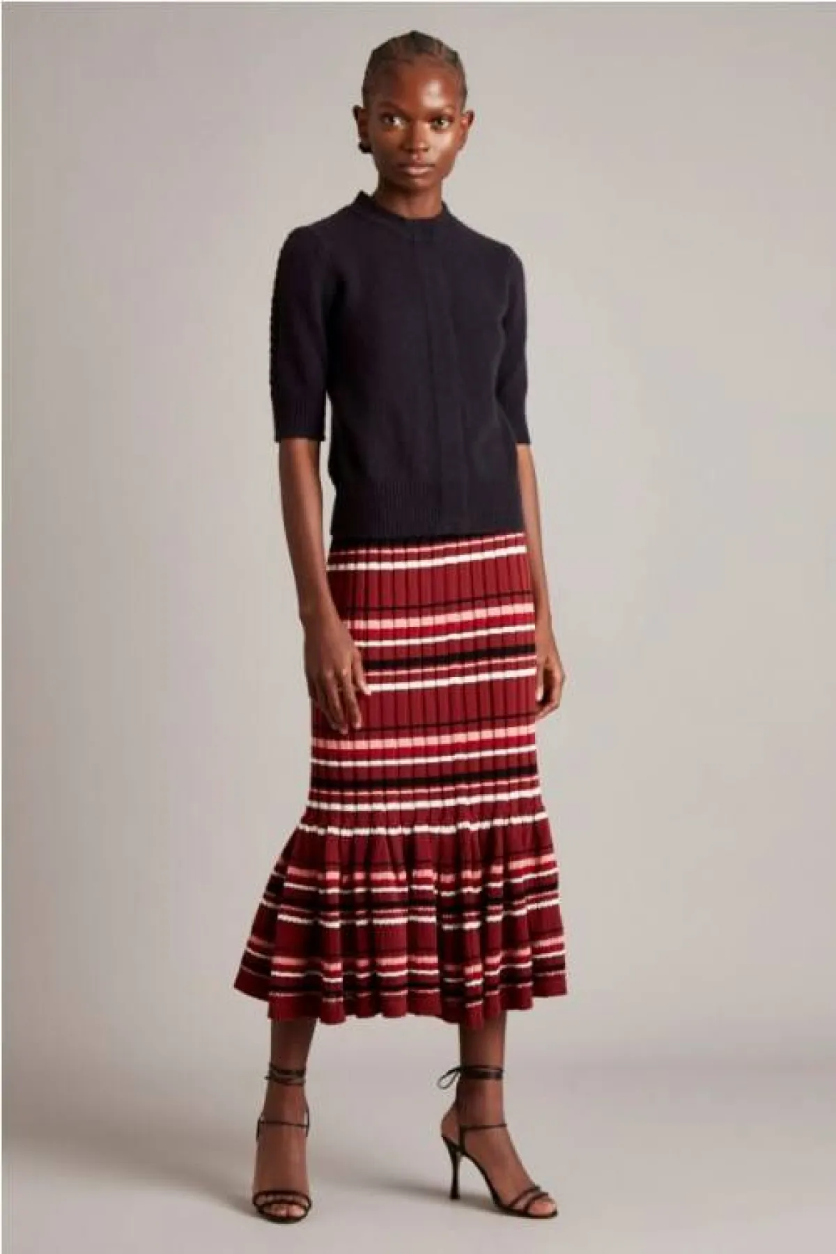 تنورة ماكسي مع كنزة صوف من آدم ليبيس  Adam Lippes