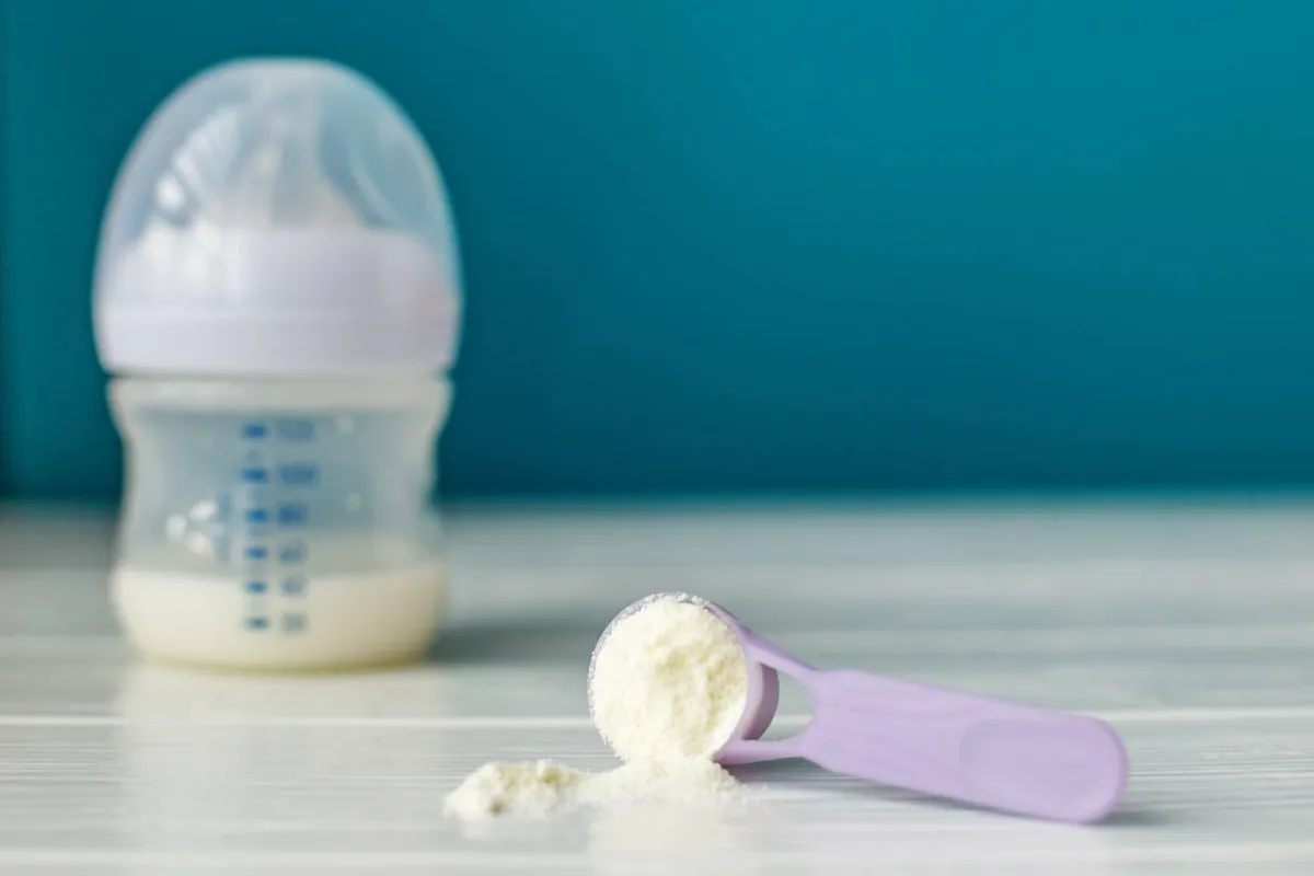 صورة لحليب صناعي