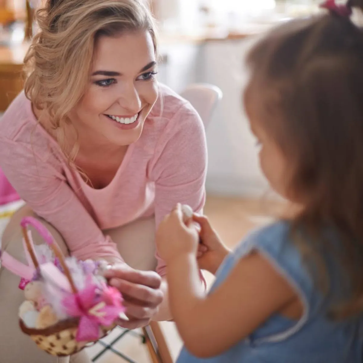 صورة لأم وطفلة