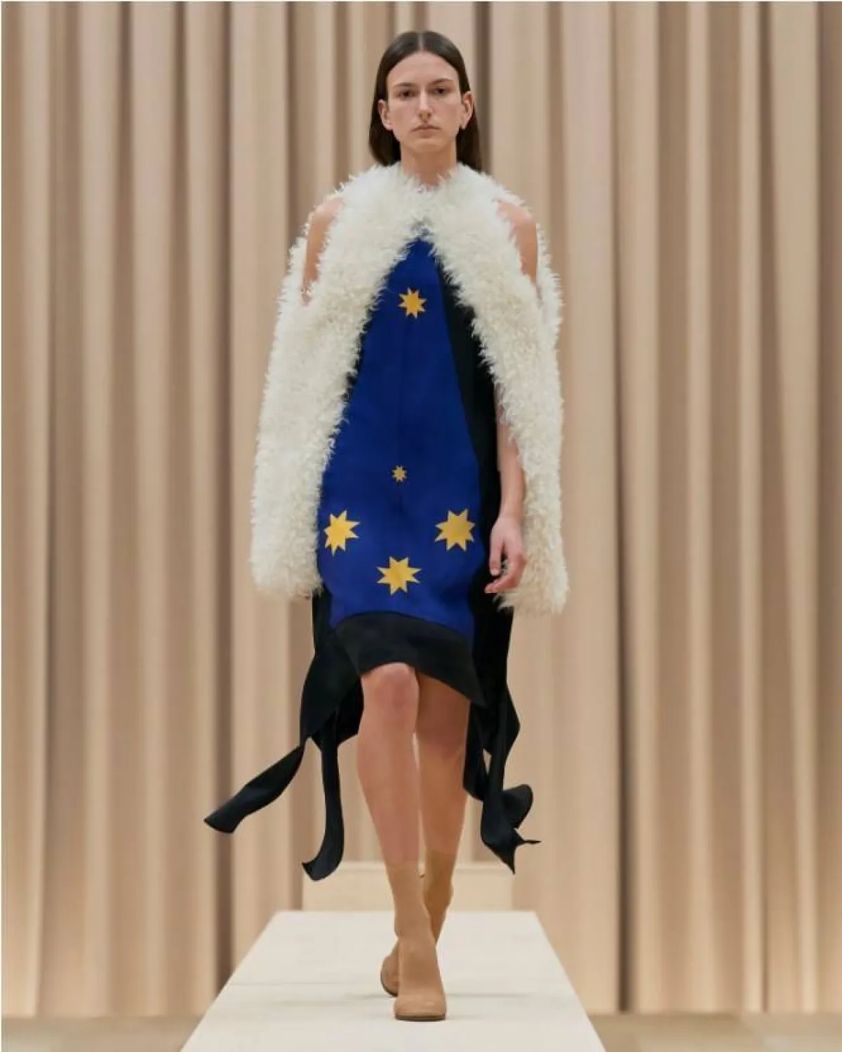 موديلات فساتين شتوية من بربري  Burberry