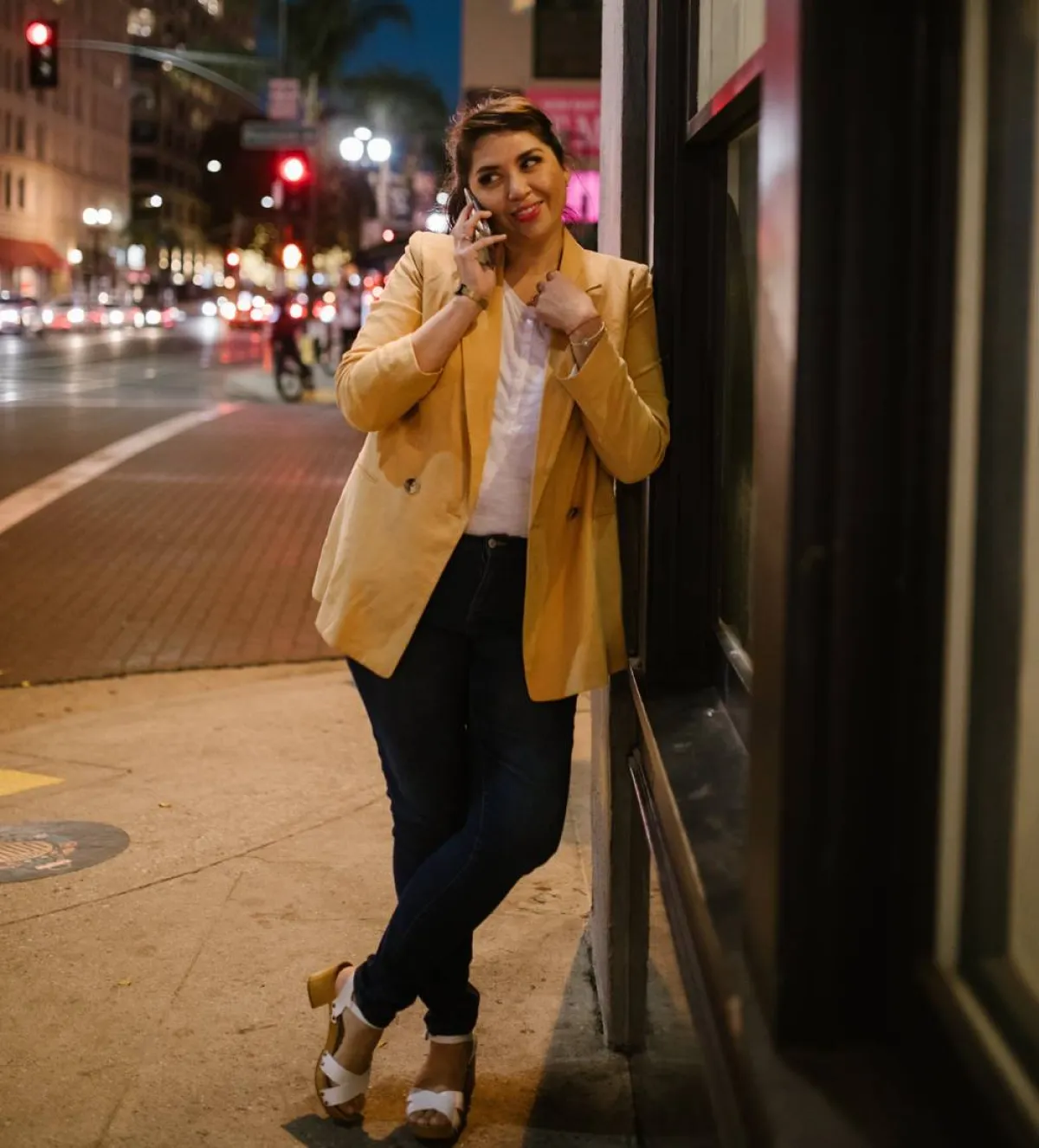 لماذا قد تشعر ب "لست بحاجة إلى أصدقاء"