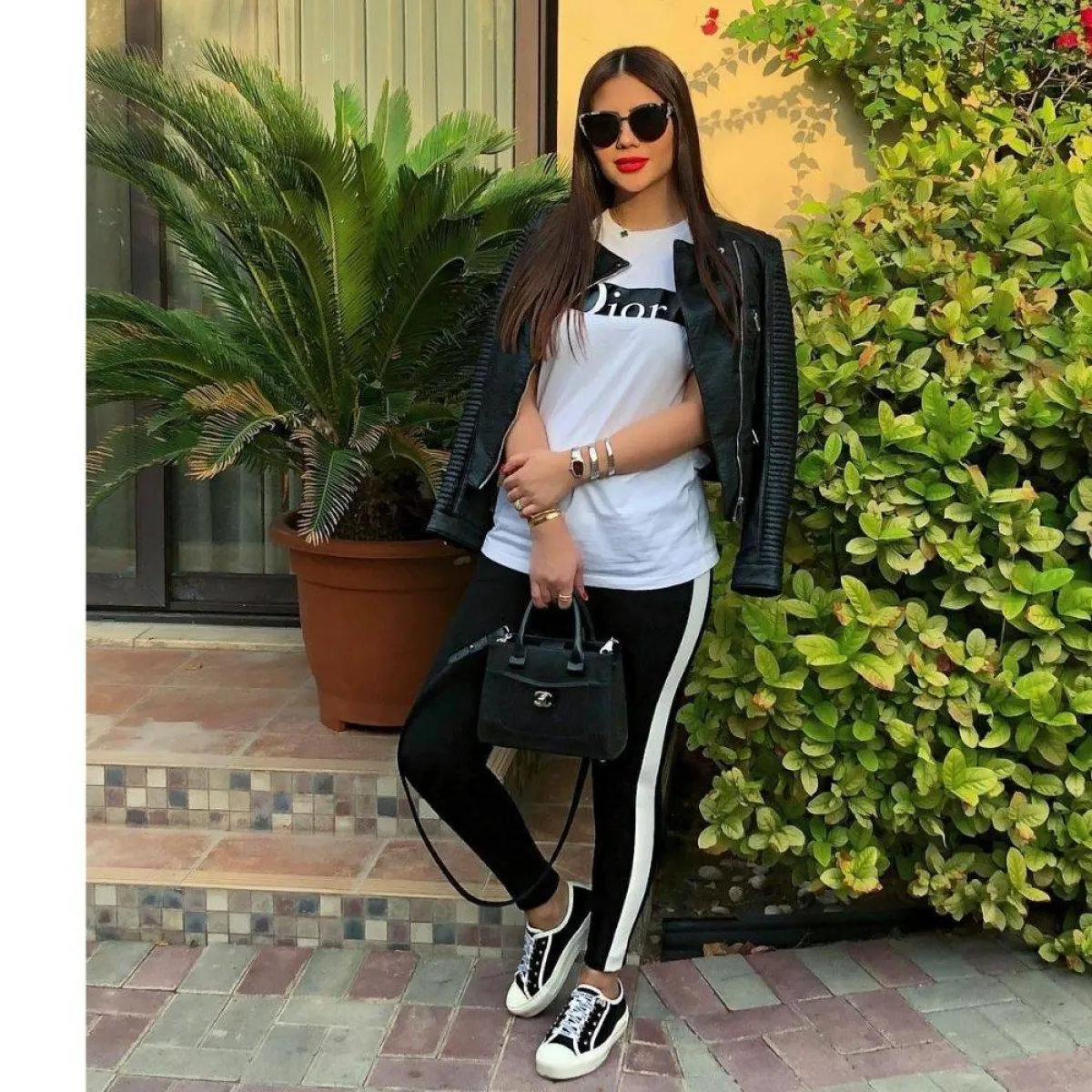 ديما الأسدي بإطلالة رياضية أنيقة  