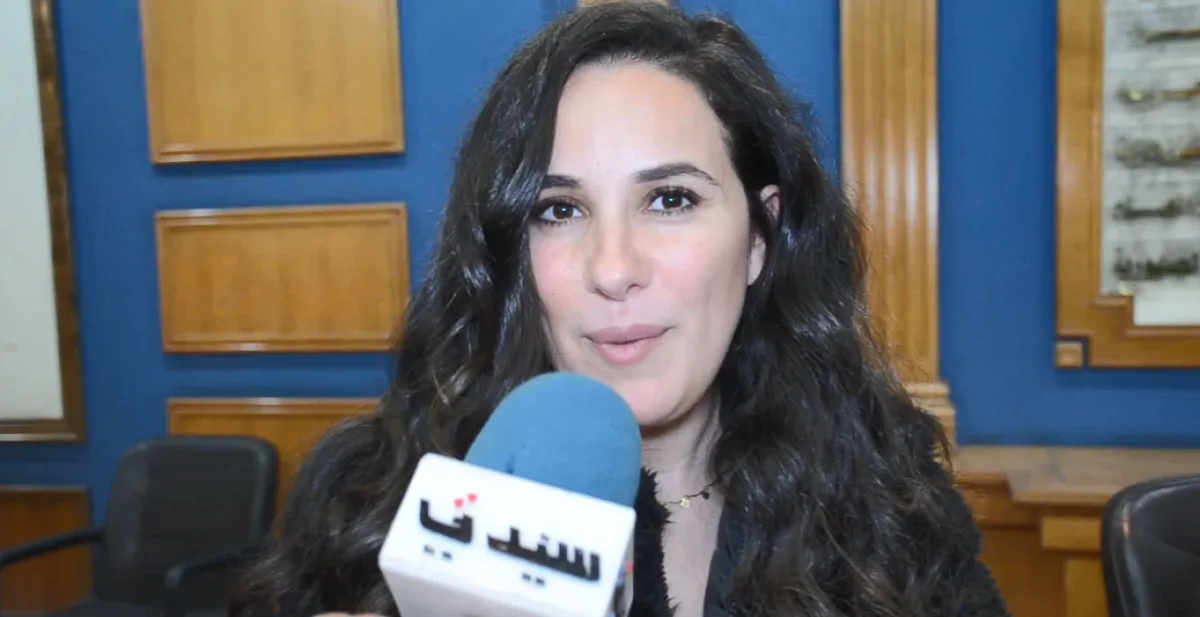 شيري عادل خلال لقائها مع كاميرا سيدتي - الصورة خاصة بسيدتي