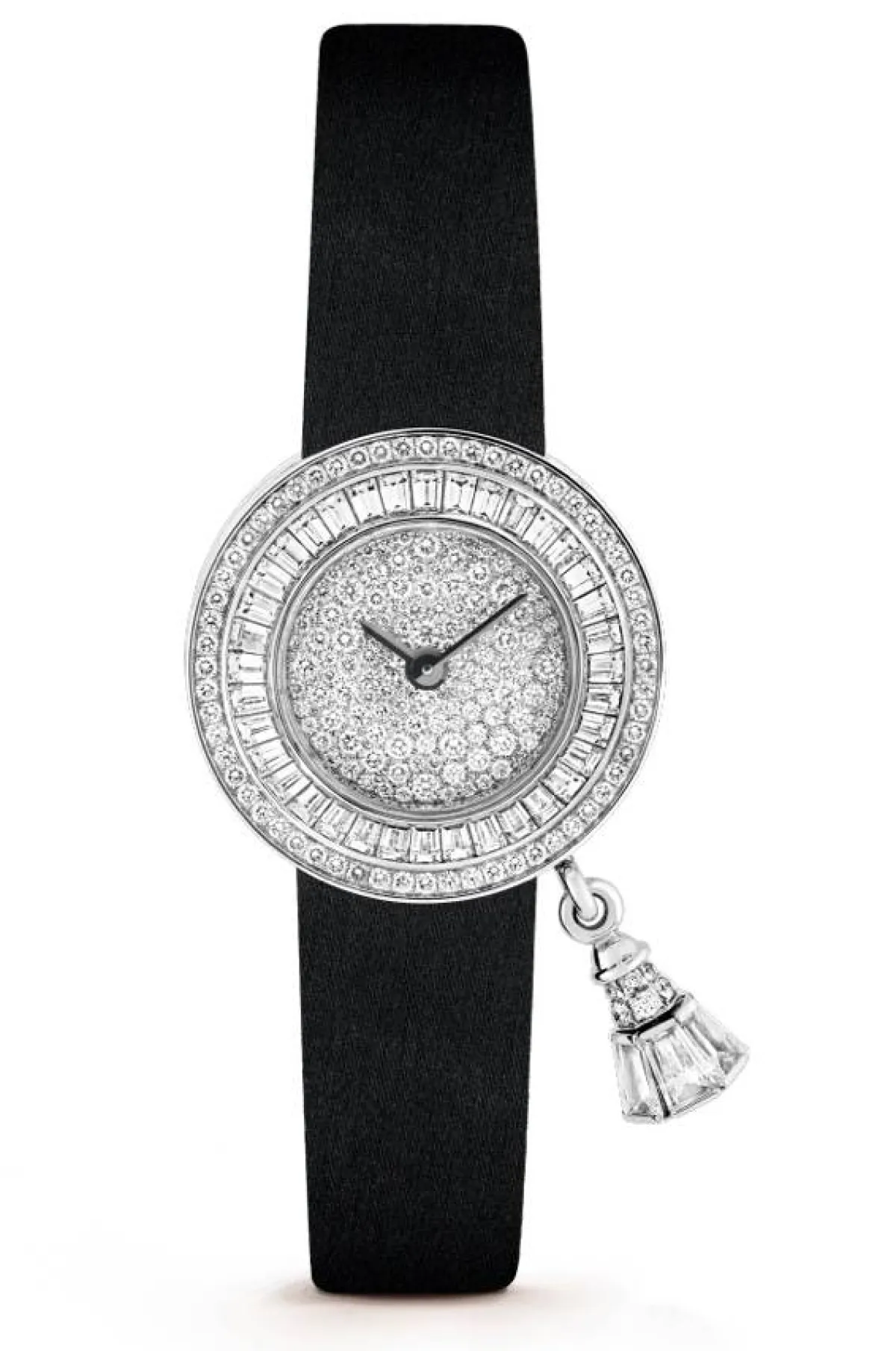 ساعة بسوار ساتان من فان كليف اند اربلز