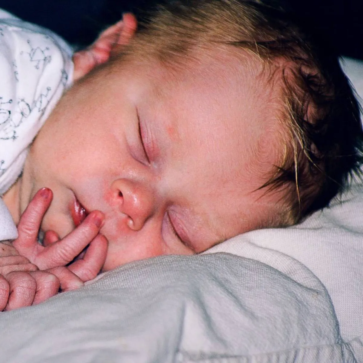 صورة لطفل نائم