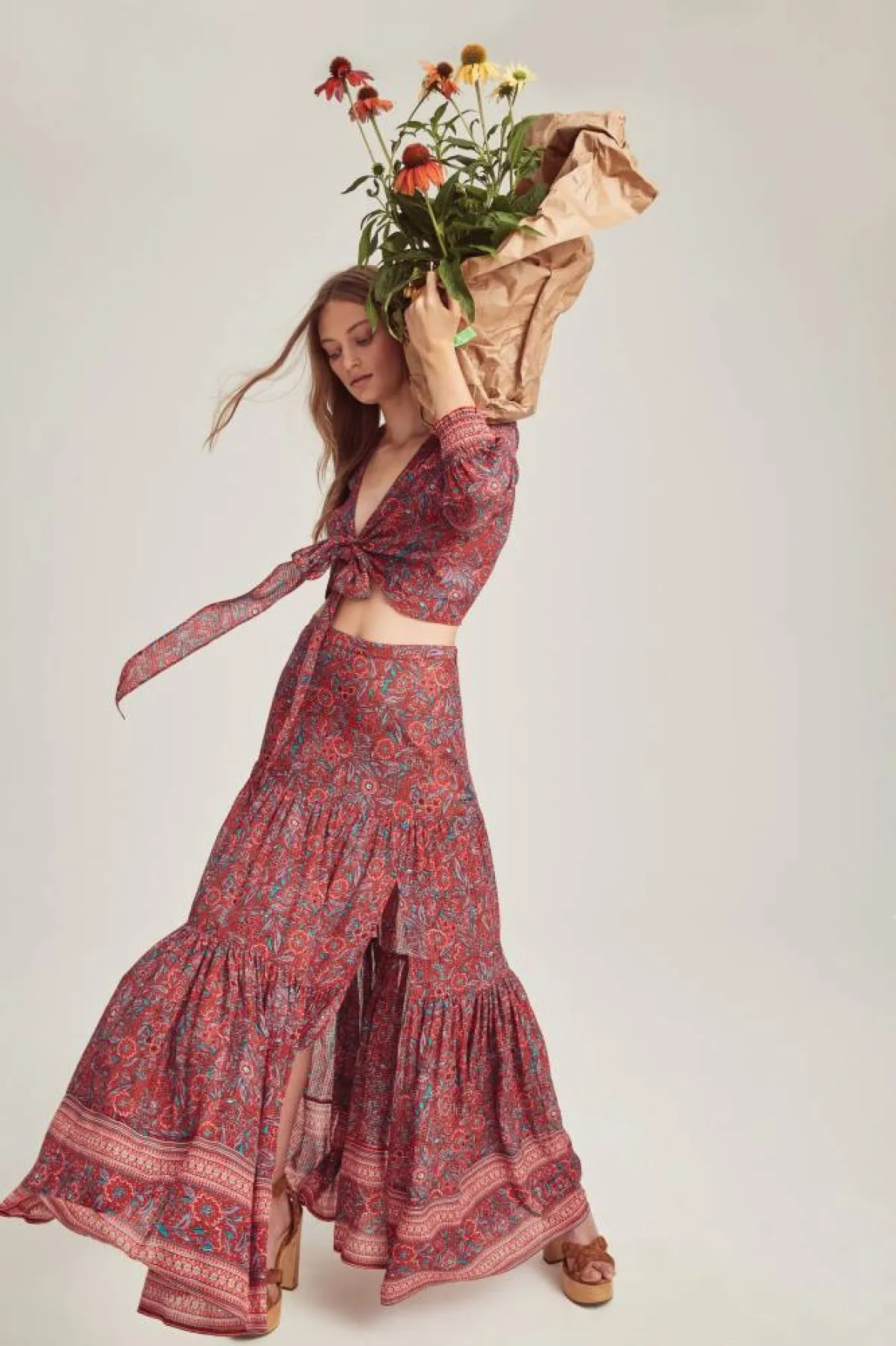 أطقم بنقشة الورود