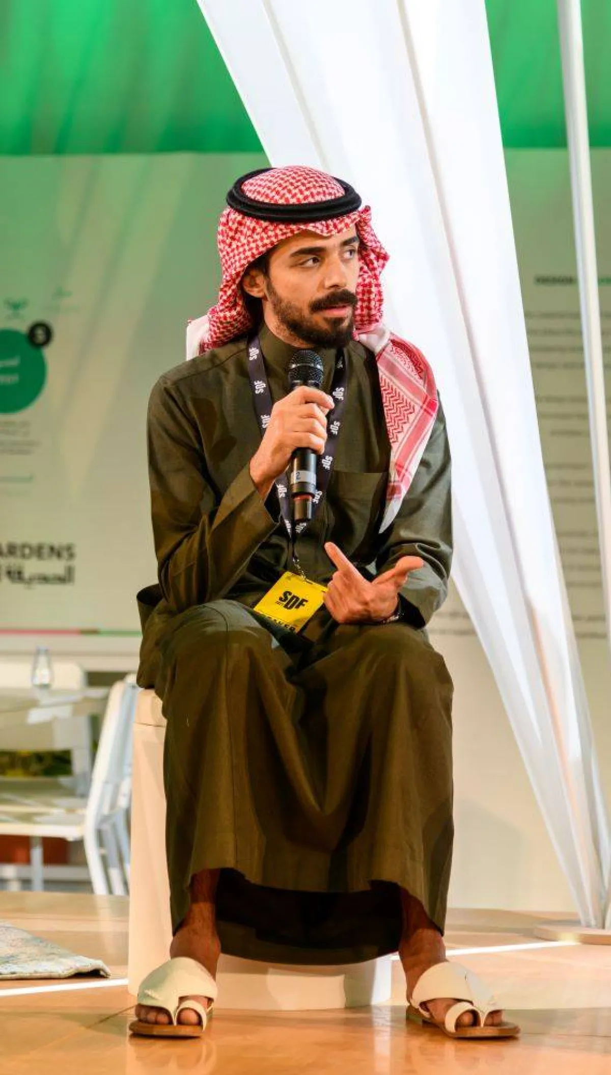 عبدالرحمن العابد في اظلال