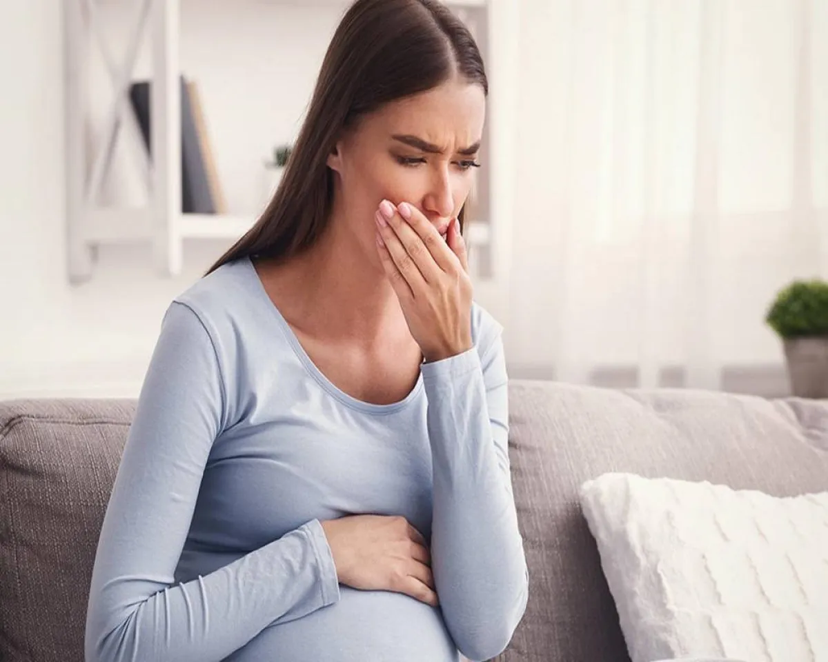 صورة لحامل تعاني من غثيان الصباح