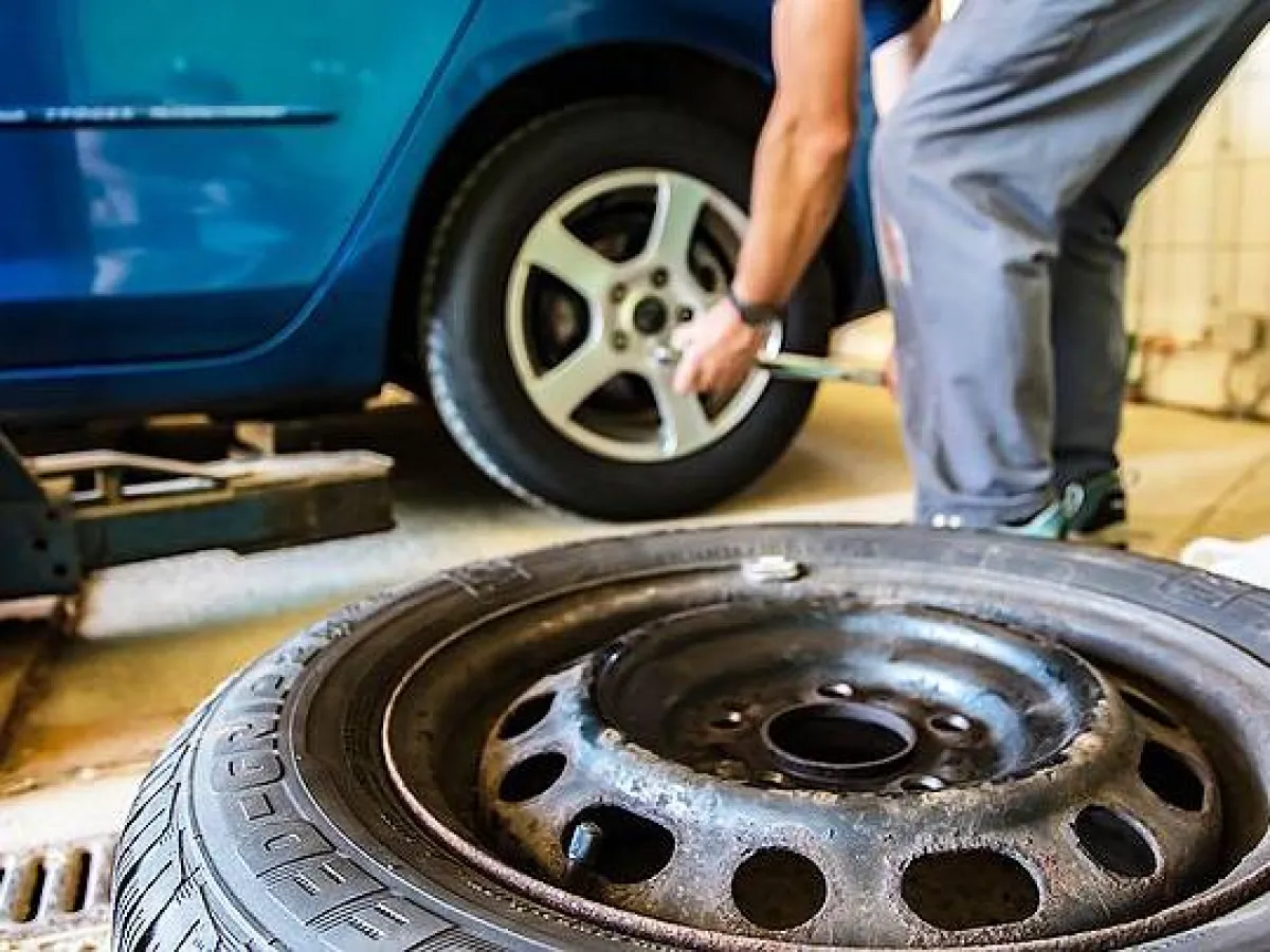 نصائح تجنبك كوارث انفجار إطار السيارة