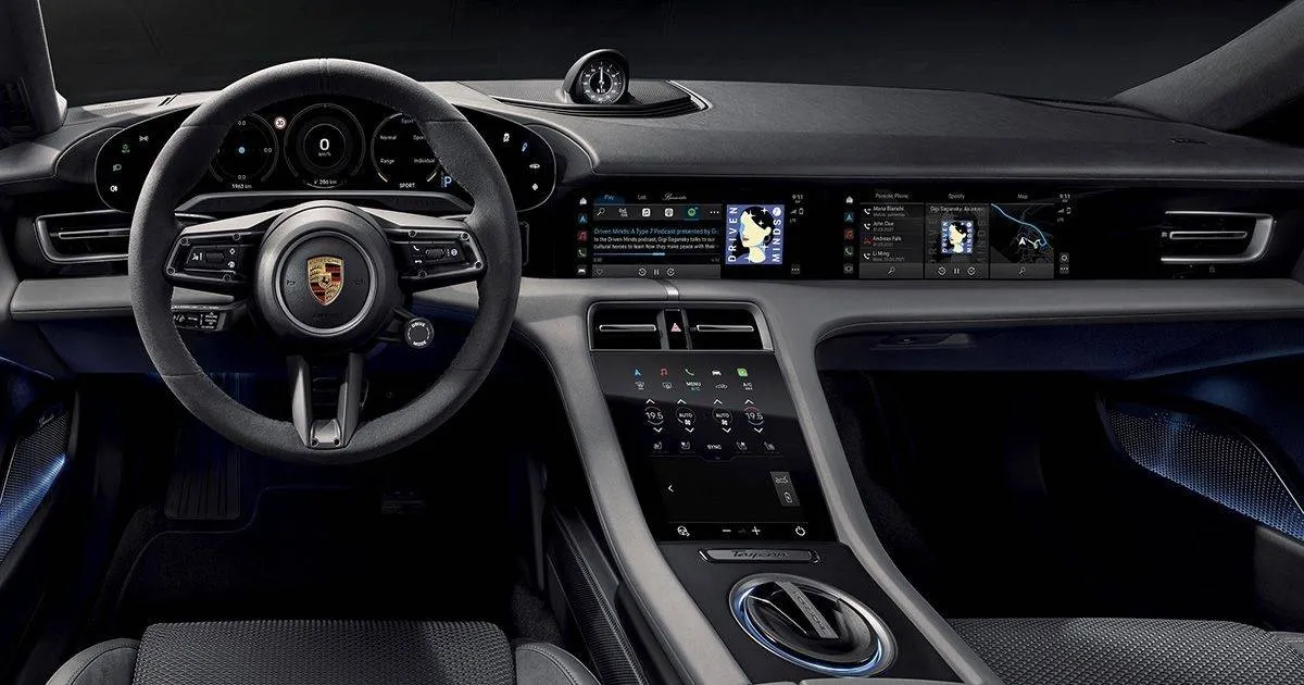 بورش تحدّث نظام المعلومات الترفيهي الخاص بسياراتها